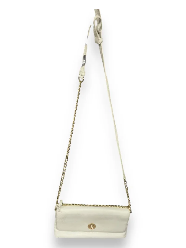 Small white party handbag-Crossbody By Ny Aspects, Size: Medium