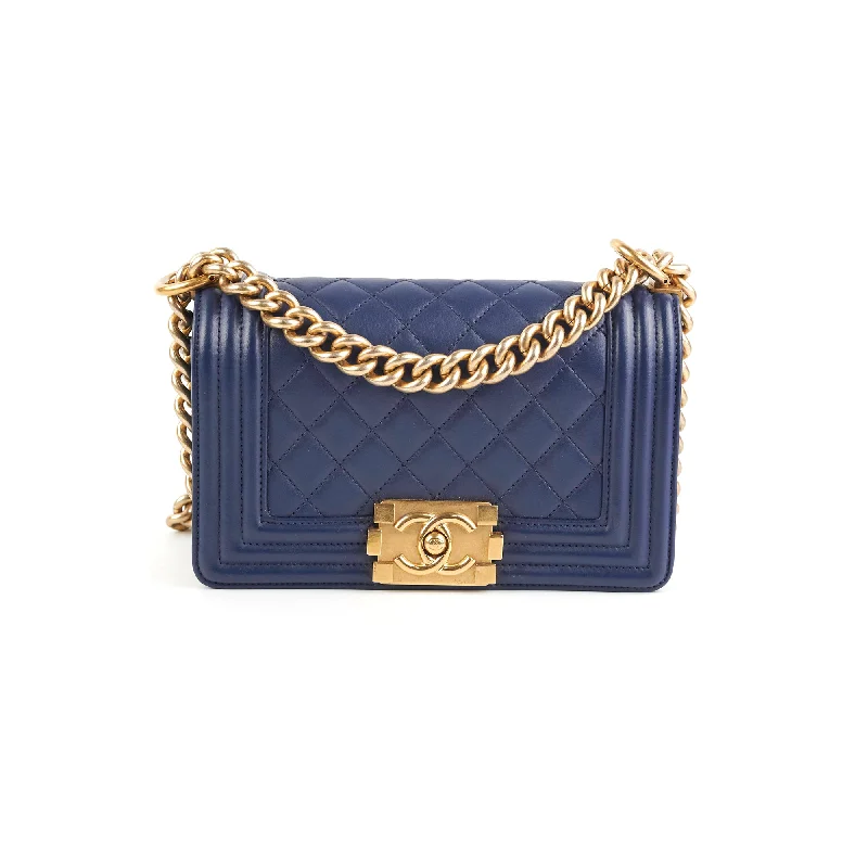 Classic red shoulder handbag-Chanel Boy Small Blue