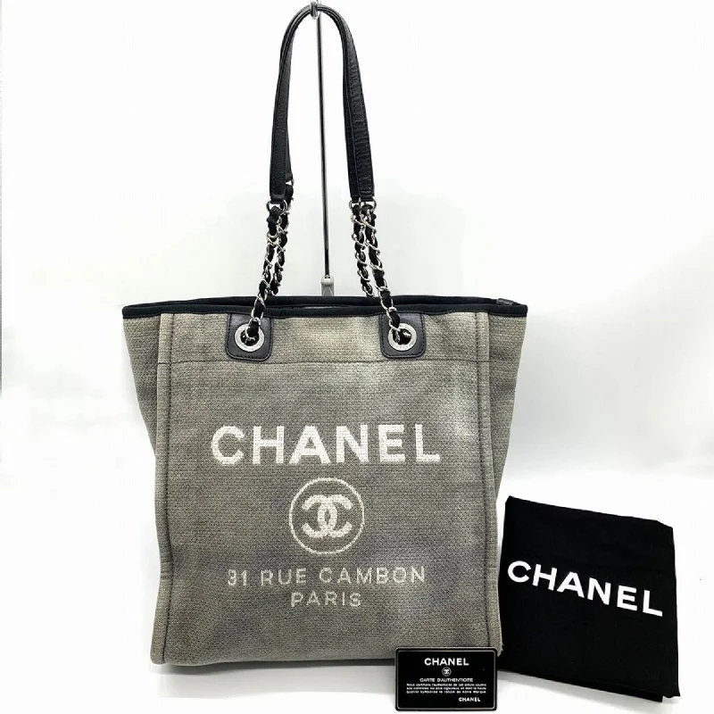 Lightweight nylon tote bag-Chanel  Canvas Shoulder Bag Tote Bag (Pre-Owned)