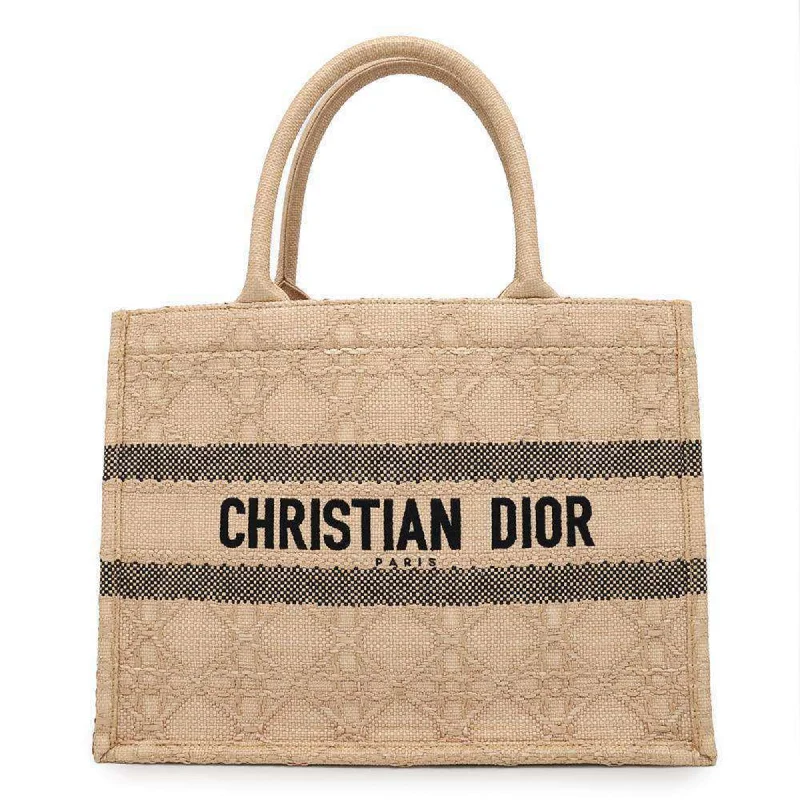 Sleek red tote bag-Christian Dior  Raffia Tote Bag (Pre-Owned)